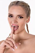 Era Queen Attraction istripper model