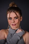 Samantha Joiner Cosy Moment istripper model