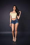 Kubera Fortuna Casual Saunter istripper model